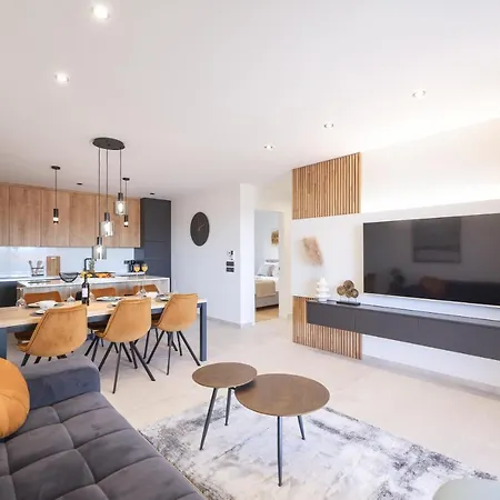 Leonardo Luxury 2 Penthouse With Jacuzzi 아파트 *