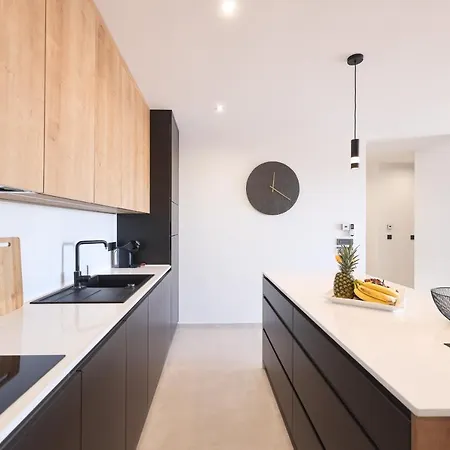 Leonardo Luxury 2 Penthouse With Jacuzzi