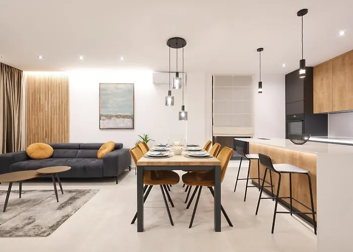 Leonardo Luxury 2 Penthouse With Jacuzzi * ザダル