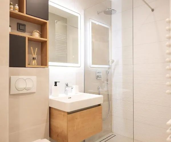 Leonardo Luxury 2 Penthouse With Jacuzzi * ザダル