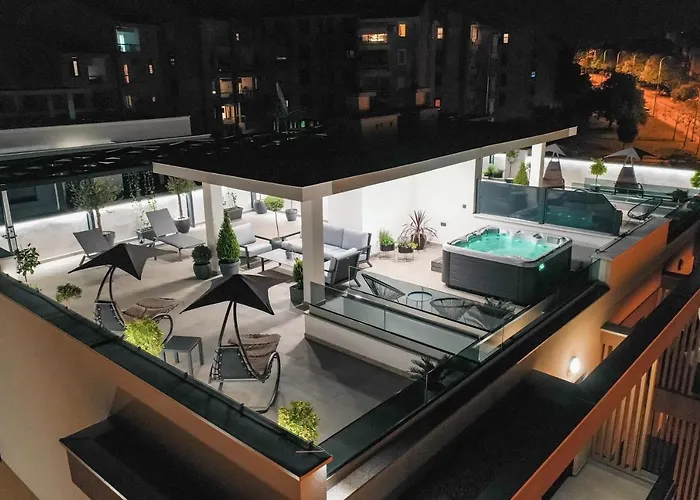 Leonardo Luxury 2 Penthouse With Jacuzzi アパート ザダル