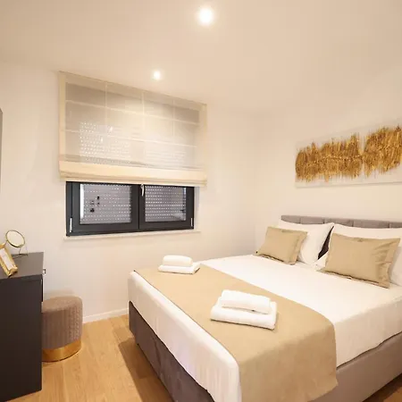 Leonardo Luxury 2 Penthouse With Jacuzzi דירה *