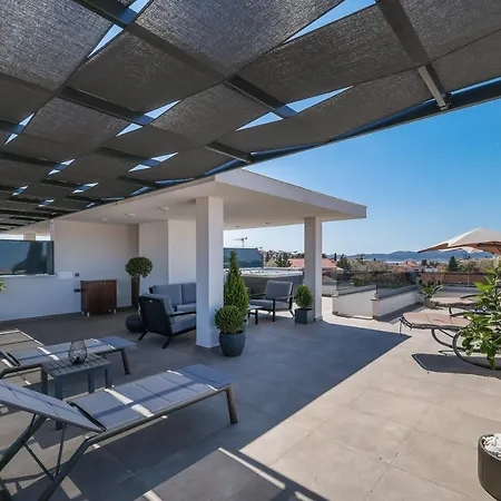شقة Leonardo Luxury 2 Penthouse With Jacuzzi *