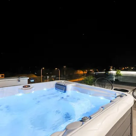 Leonardo Luxury 2 Penthouse With Jacuzzi Daire *